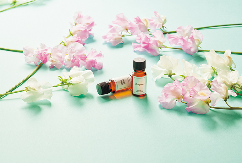 桜と精油の画像